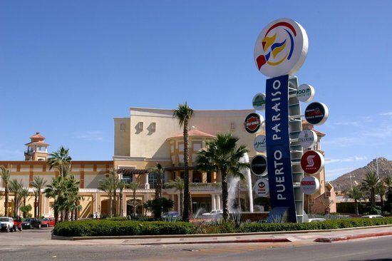 Puerto Paraiso Alışveriş Merkezi